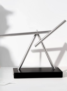 贝汉美牛顿磁悬浮摆件创s意科技高档钢铁侠永动装饰品现代简约装