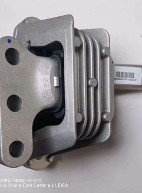 适用于吉利博越18款6600164235发动机右悬置支座机脚胶支架