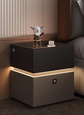 意式极简床头柜轻奢感现代简约卧室2024新款实木创意储物柜子