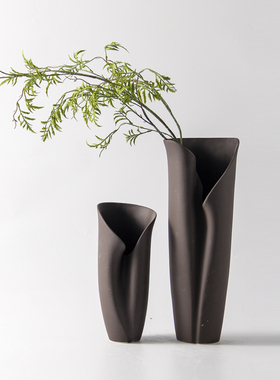 现代简约样板间螺旋纹陶瓷花瓶z异形卷边花器摆件售楼处客厅装饰