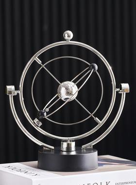 牛顿摆球轻奢高档客厅高级感小众酒柜电视柜玄关混沌摆件高端大气