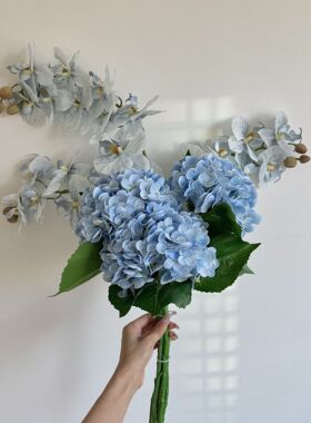 蓝色系高级感仿真花手捧花束卧室客厅餐桌装饰花艺造景家居假花
