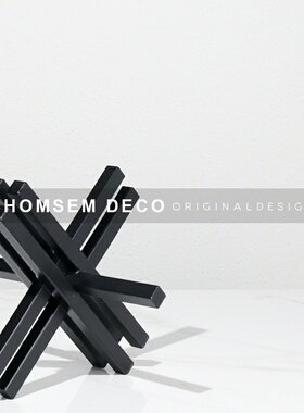 简约现代书房书镇摆件创意几何金属软装饰品M样板房玄关电视柜摆