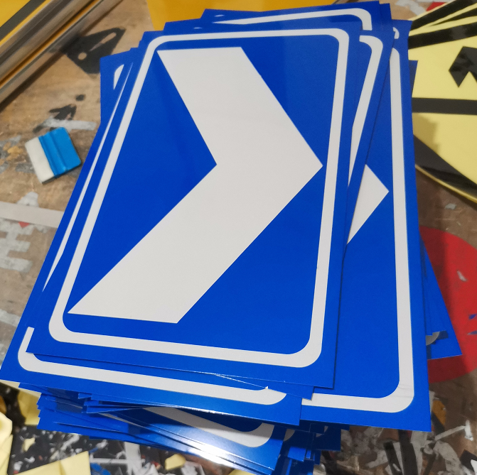 交通标志牌地下车库停车场道路黑黄蓝白箭头指示导向牌诱导标双向,淘宝优惠券,粉丝福利购,淘宝优惠卷