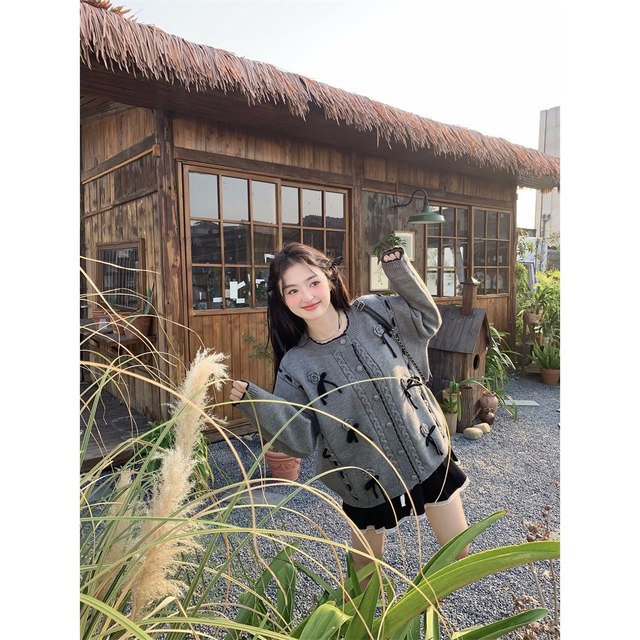 Fan Wenwen Gray Tone Praise Gray Bow Twist Knitted Cardigan Women's Winter Sweet Round Neck Sweater Jacket