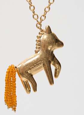 10AMsotiiiiired【9.08上新】金色小马logo玻璃珠长款项链配饰