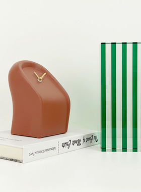 现代简约欧式轻奢红色钟表摆件摆设样板房售楼处书房床头柜饰品