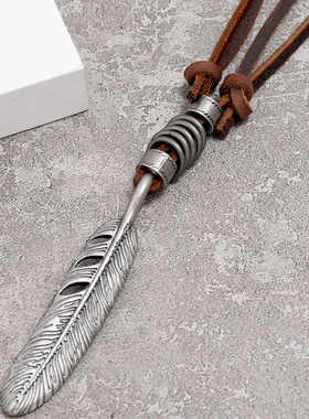 欧美新款跨境饰品简约复古棕色荔枝纹牛皮项链创意个性羽毛吊坠