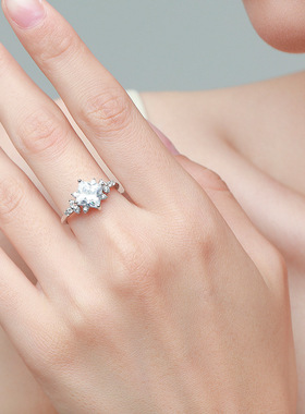 s925纯银轻奢锆石仿真钻戒指精美百搭跨境热卖手饰时尚公主方女戒