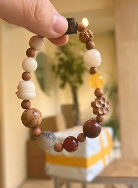 多宝菩提猫爪桃木花金刚创意文艺檀木梅花高颜值素雅男女通款手串