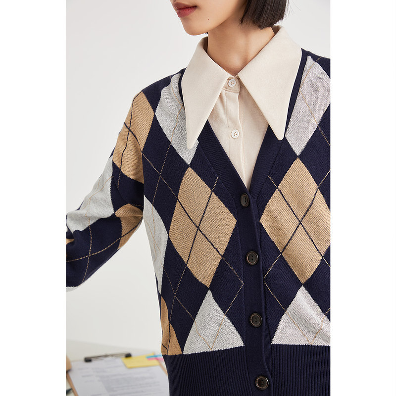 茵曼2021秋女显瘦v领复古针织衫 茵曼一零一度毛衣