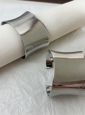 欧美小众弧形光面宽版开口手镯