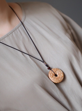 云纹平安扣印度老山檀香吊坠檀木毛衣链红木雕刻挂件项链饰品0627