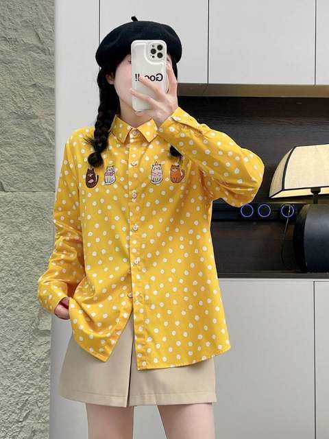 Row of cats embroidered lapel long sleeve polka dot shirt