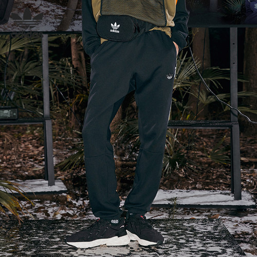 Adidas/阿迪达斯正品三叶草2020冬季男女 OZWEEGO 休闲鞋 FV9668 - 图0