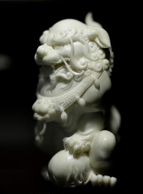 鹿角瑞狮戏球摆件手把件把玩件整料细腻清润雕刻制置于案头收藏品