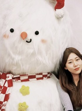 极速大型毛绒雪人新年节日网红店铺打卡J装饰商场橱窗活动展示陈