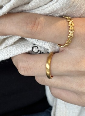 长期主义韩系素圈拉丝磨砂小花金银戒指叠戴清新开口设计可调节