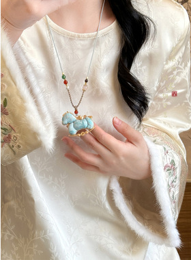 「颈上丹青」双面宋锦小马吊坠项链女款新中式国风毛衣链挂绳配饰