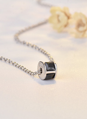 2026马年本命年礼物黑陶瓷小蛮腰项链女轻奢小众情人节百搭锁骨链