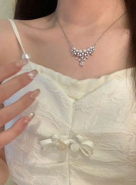氛围感珍珠瀑布流苏项链女高级感精致轻奢超闪锆石小众锁骨
