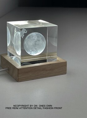 新品你也会有自己的宇航员和月B亮浪漫治愈系水晶立方摆件生