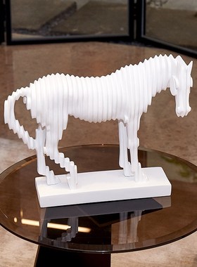 现代极简黑白色骏马摆件抽象x家居客厅电视柜办公室展示柜装饰创