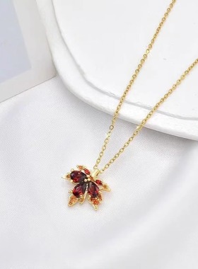 浪漫~是缓缓飘落的红色枫叶项链