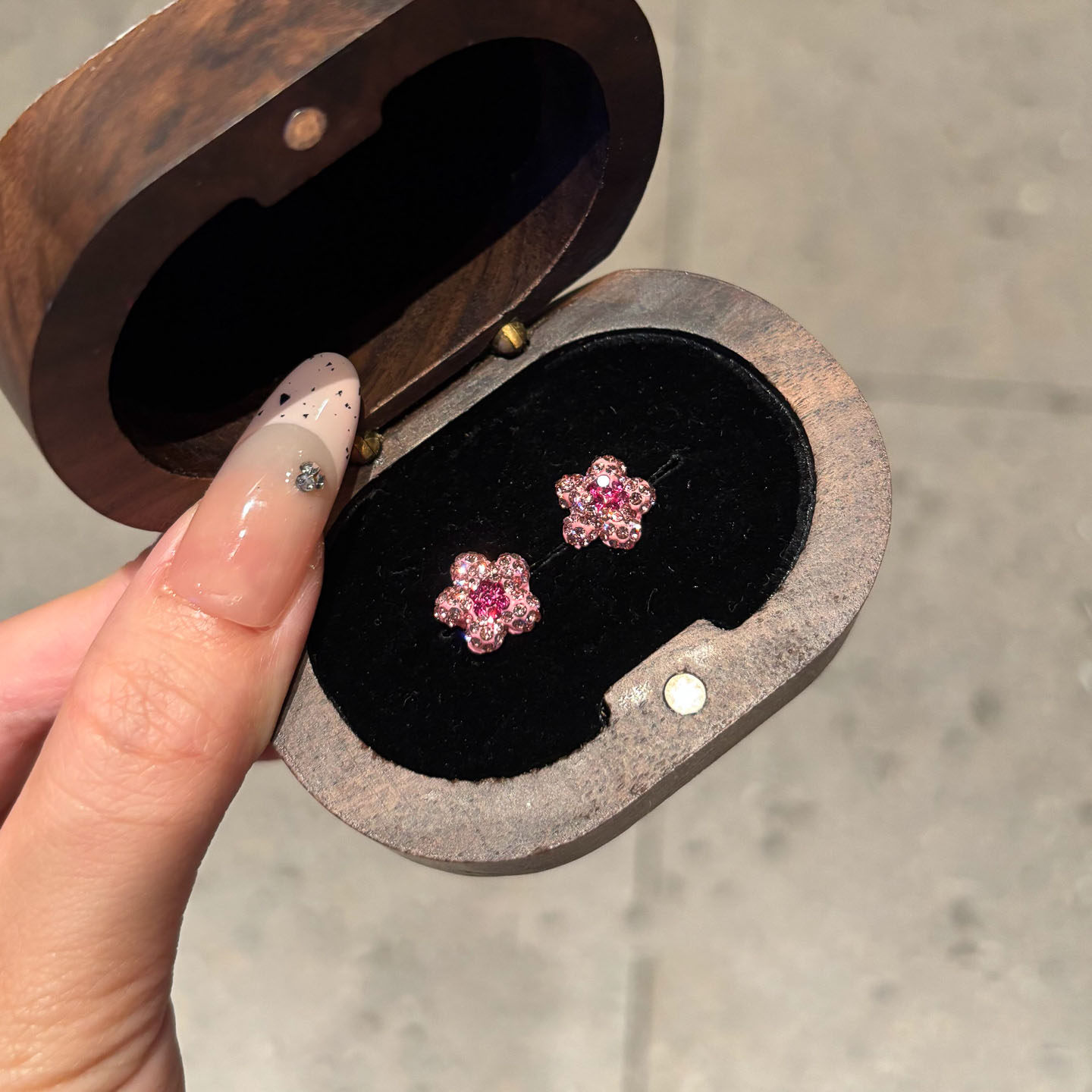 爆闪粉色小花花养耳洞耳钉女轻奢高级感睡觉免摘甜美少女风耳骨钉,淘宝优惠券,粉丝福利购,淘宝优惠卷