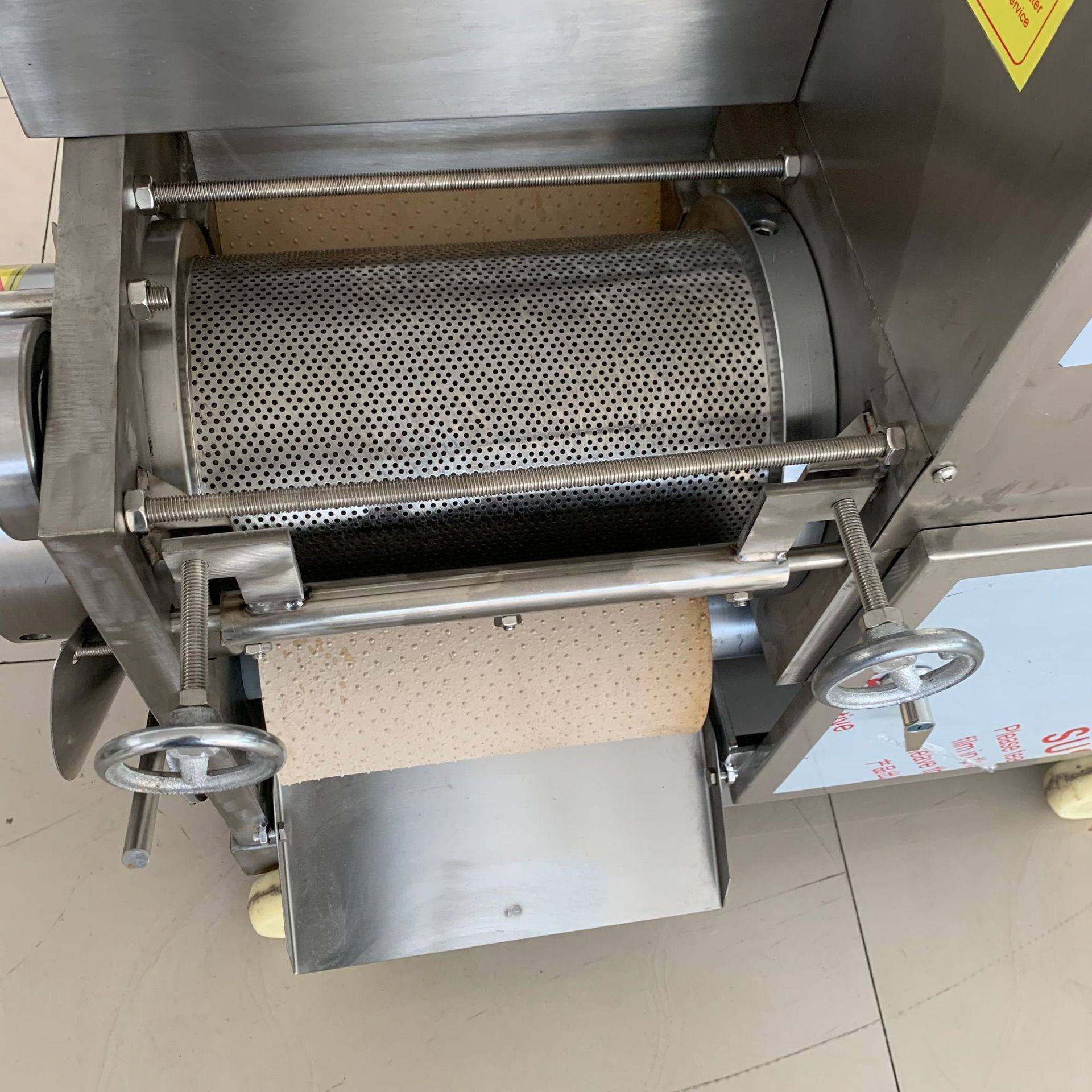 全自动不锈钢鱼肉鱼刺鱼骨分离机 虾肉螃蟹去壳机采肉机 挤鱼肉机,淘宝优惠券,粉丝福利购,淘宝优惠卷