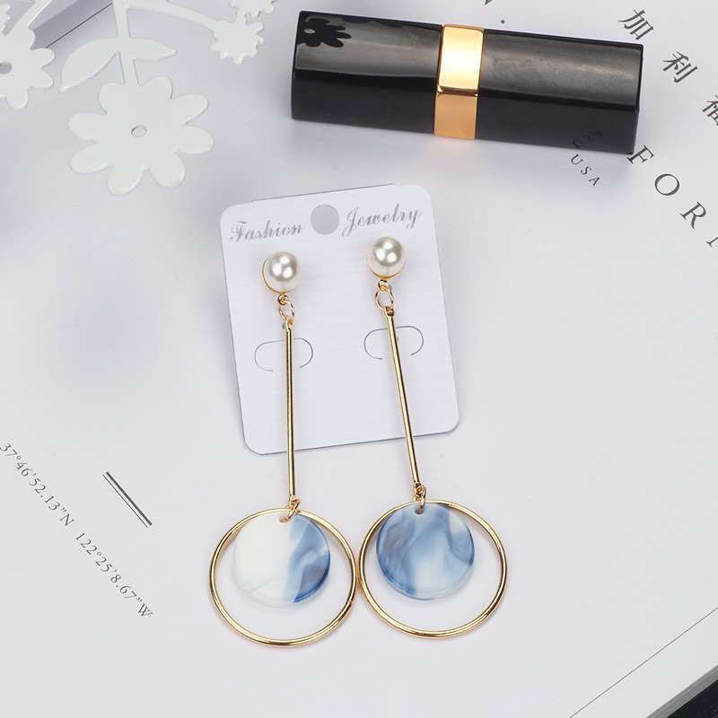 网红.Early spring new earrings simple tend tate pattern earr - 图3