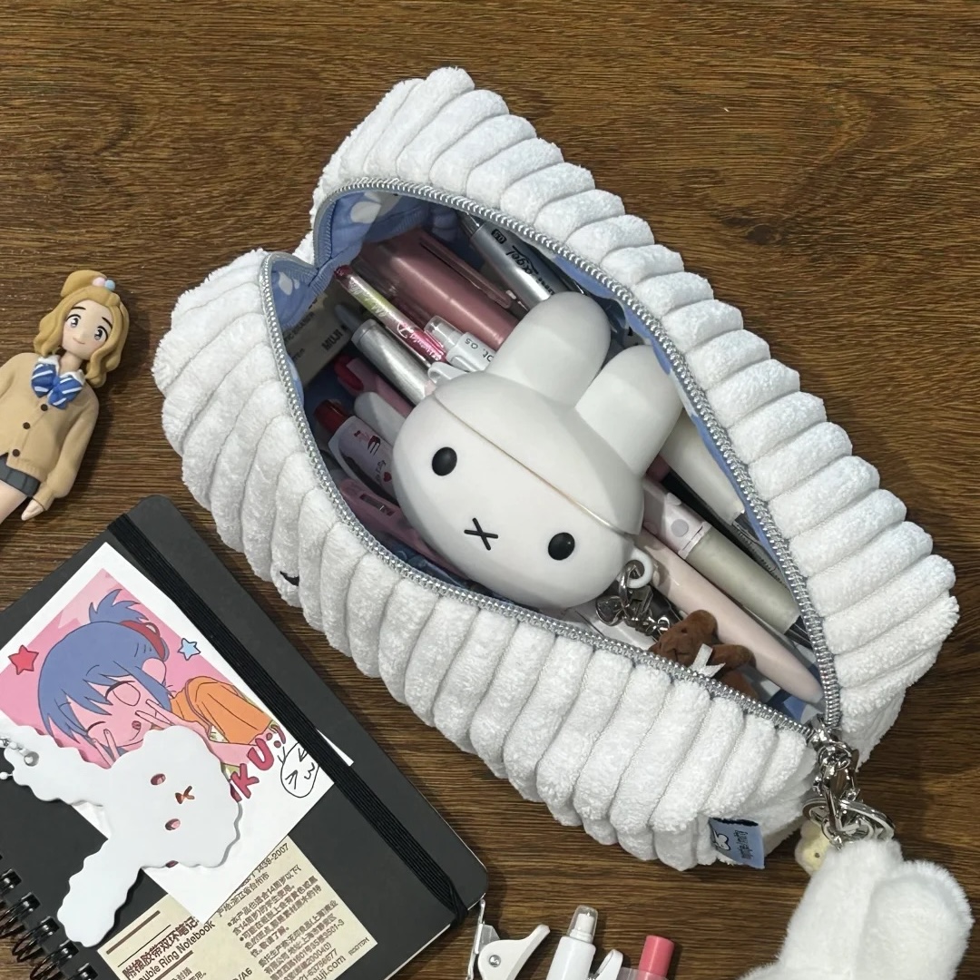 米菲兔毛绒笔袋女生2025新款简约高颜值ins风小学生文具盒大容量 - 图2