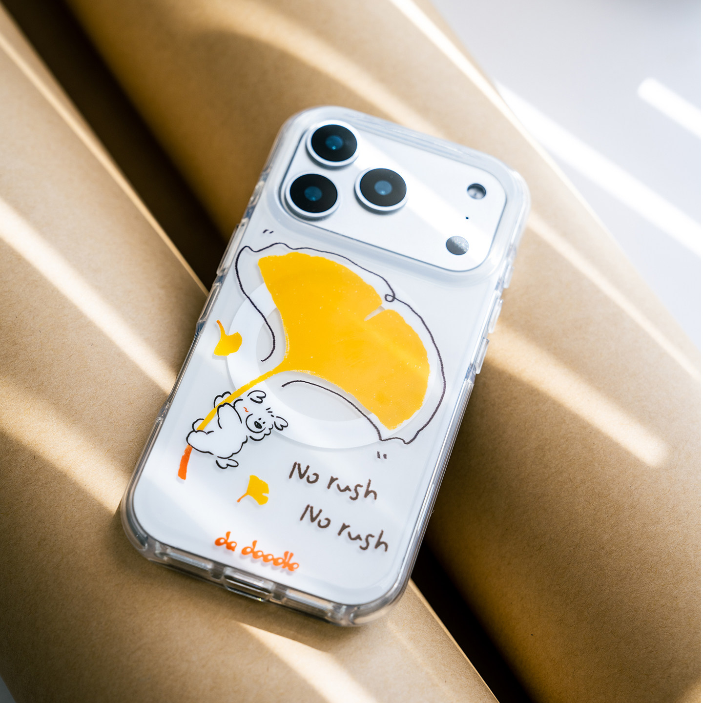 dadoodle 原创可爱银杏小狗磁吸手机壳保护壳苹果iphone17promax,淘宝优惠券,粉丝福利购,淘宝优惠卷