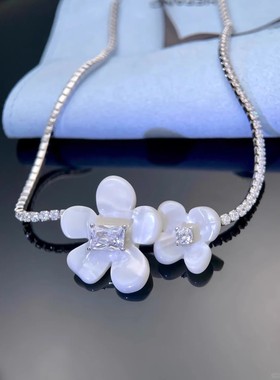 何方小苍兰花簇项链轻奢刘亦菲女