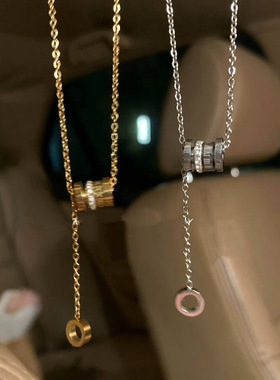 钛钢不掉色小蛮腰轻奢项链女夏网红小众高级设计感配饰锁骨链吊坠