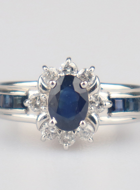 中古95新日本进口商品椭圆型切工蓝宝石群镶钻石戒指铂金90055号