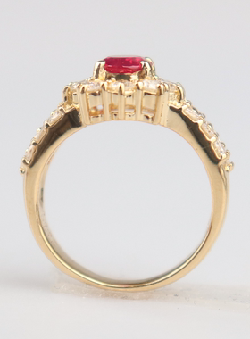 日本进口戒指红宝石群镶钻石