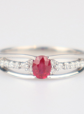 中古95新日本进口商品椭圆型切工红宝石钻石戒指铂金900615号