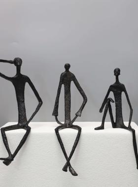 现代简约创意铸铁人物雕塑摆件客厅酒柜玄关样板间电视柜家居装饰