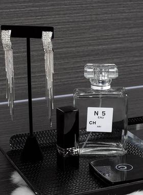 现代轻奢样板间梳妆台衣帽间项链耳环组合软装饰品搭配套装摆件