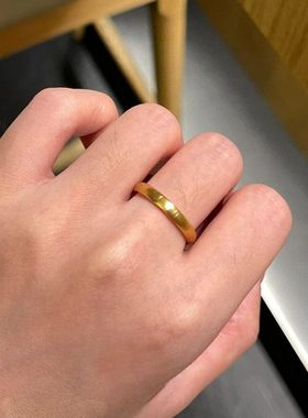 经典老牌～不怕水不掉色放心配戴超有品味拉丝金色戒指轻奢大方潮