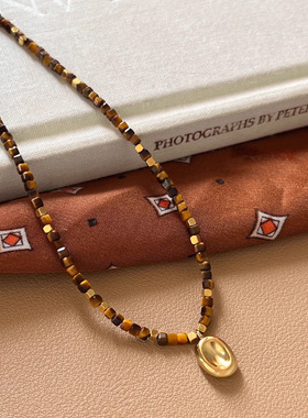 日本品质复古天然虎眼石项链女秋冬轻奢小众锁骨链高级感吊坠串珠