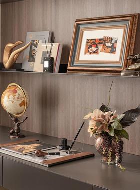 书房墙面柜子层架书架陈设雪茄主题装饰品摆件道具真书马毛香薰