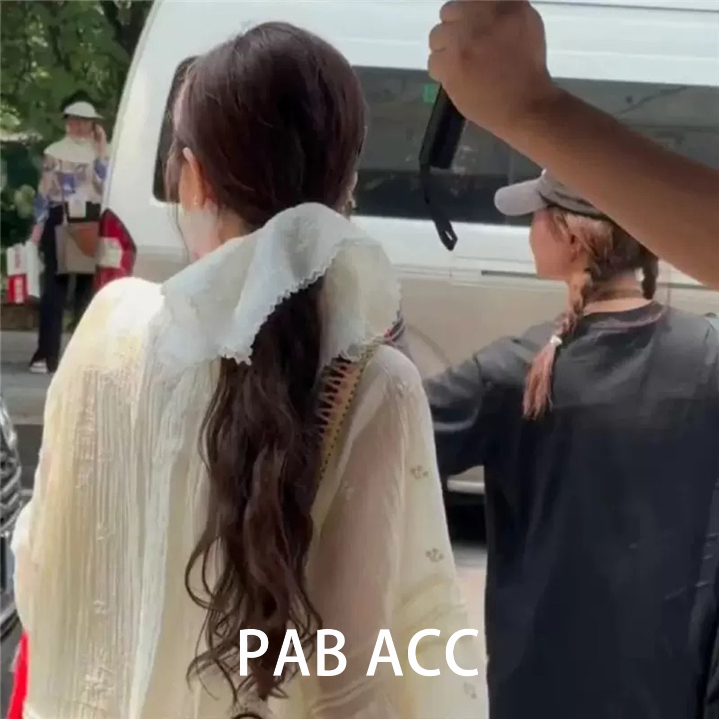 韩国徐璐同款白双层刺绣花纹方巾肥肠圈超大宽边显发量多皮筋发圈,淘宝优惠券,粉丝福利购,淘宝优惠卷