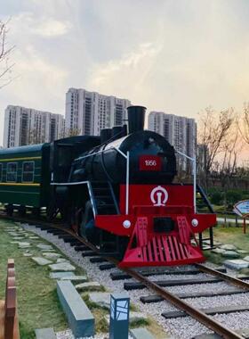 火车模型定制大型铁艺覆古蒸汽绿皮火车车头户外老式鸣笛火车模型