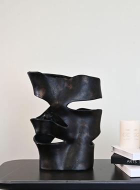 现代侘寂中古树脂镂空花器客厅书房摆件样板间软装装饰品