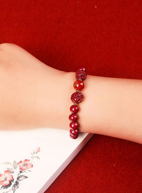 2025生肖兔男女本命年新年饰品礼品走俏