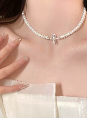 温柔蝴蝶珍珠项链配裙子女轻奢小众高级感锁骨链2026新款颈链配饰
