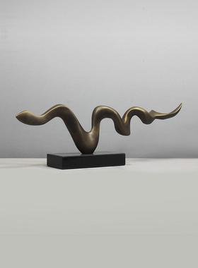 雕塑艺术桌面摆件装饰品展示柜书房高极感轻奢高档大气上档次摆设