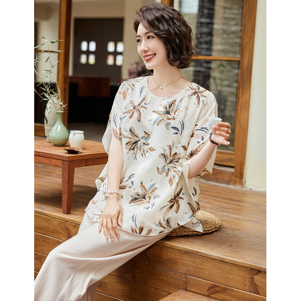 2024年蝙蝠袖印花雪纺衫+裤子两件套妈妈装中年套装,淘宝优惠券,粉丝福利购,淘宝优惠卷